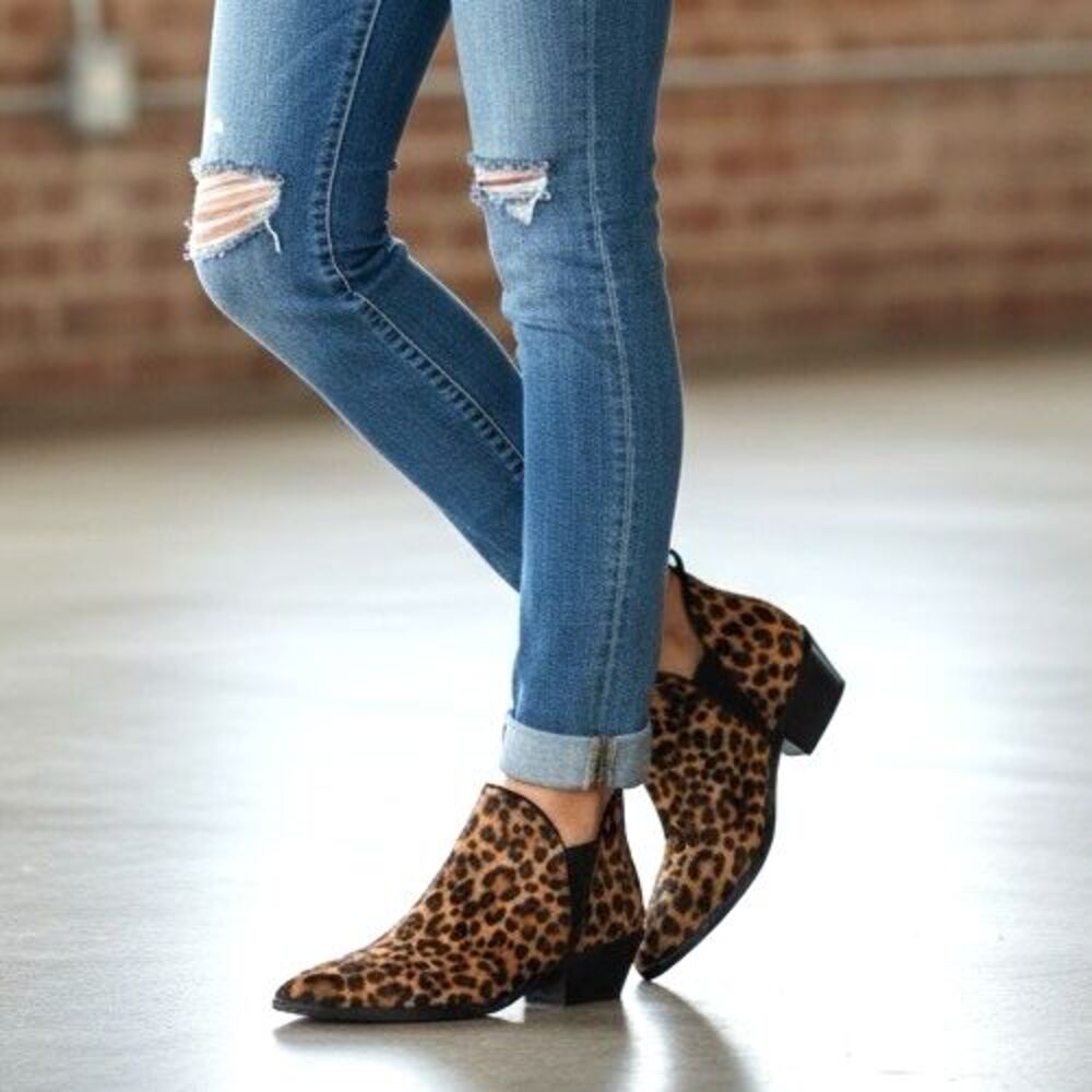 Marc Fisher NWOB womens calf hair leopard print slip on pointy ankle boot 8.5M